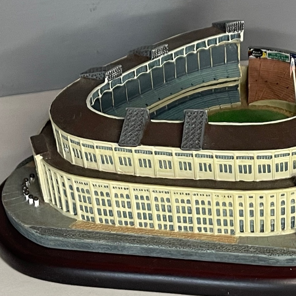 Danbury Mint Old Yankee Stadium Replica Collectible